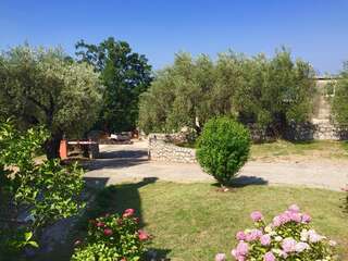 Апартаменты Apartments TMV Dragovic Свети-Стефан Улучшенные апартаменты с 2 спальнями и террасой, вид на море-1