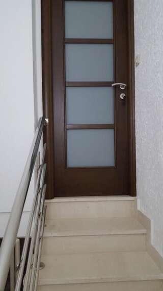 Апартаменты Apartments TMV Dragovic Свети-Стефан Улучшенные апартаменты с балконом и видом на море-3